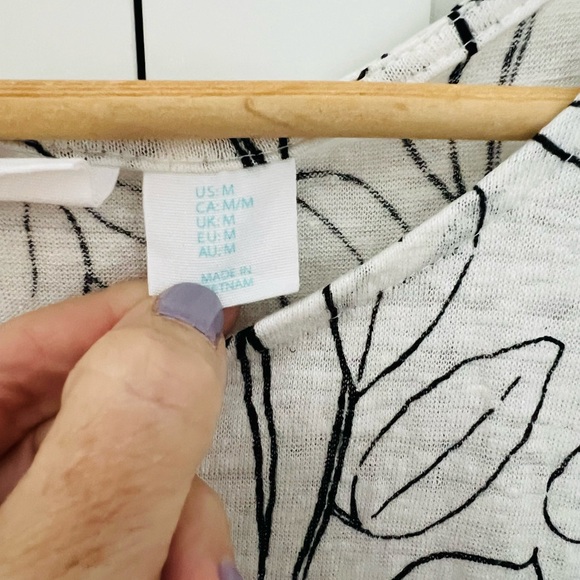 Cynthia Rowley 100% linen rounded neck knit top white/black size Medium - Picture 5 of 9